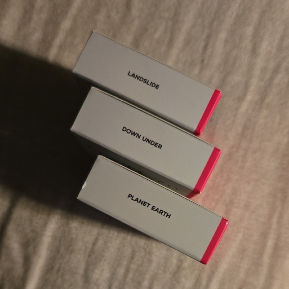 FLYTE.70  3Eyeshadows: Landslide, Down Under, Planet Earth